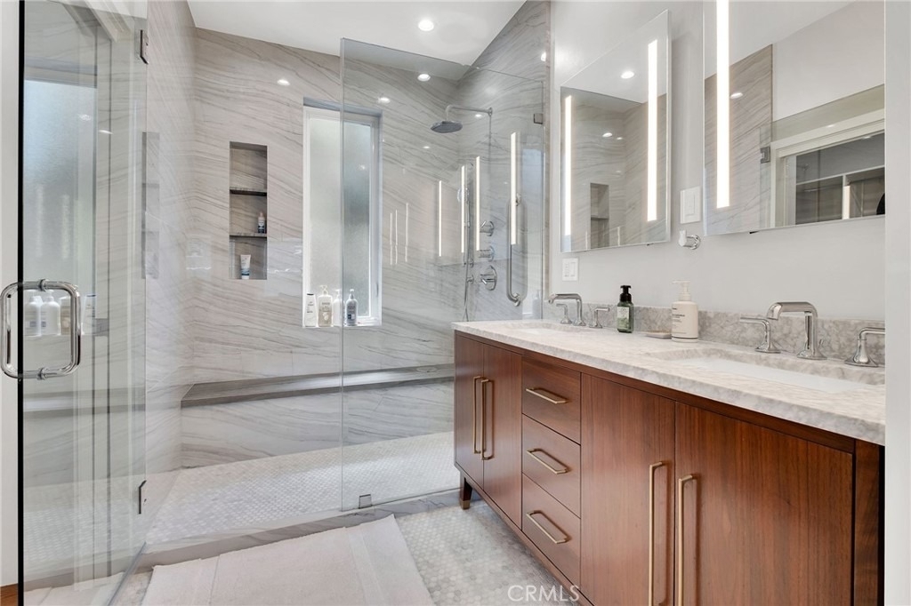 15 Lantana Place - A - Photo 16