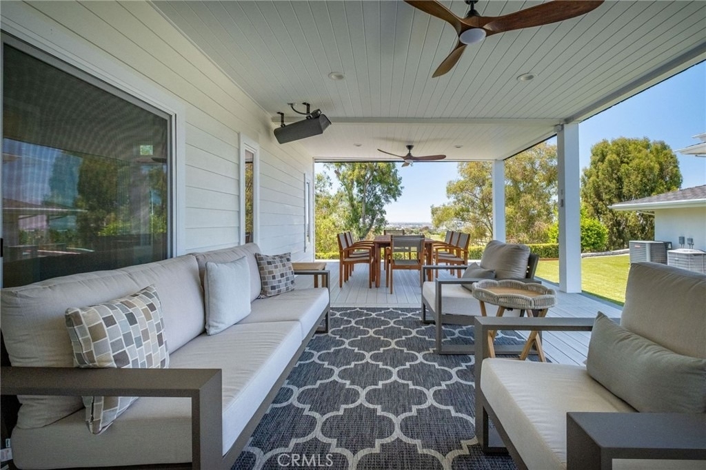 15 Lantana Place - A - Photo 2