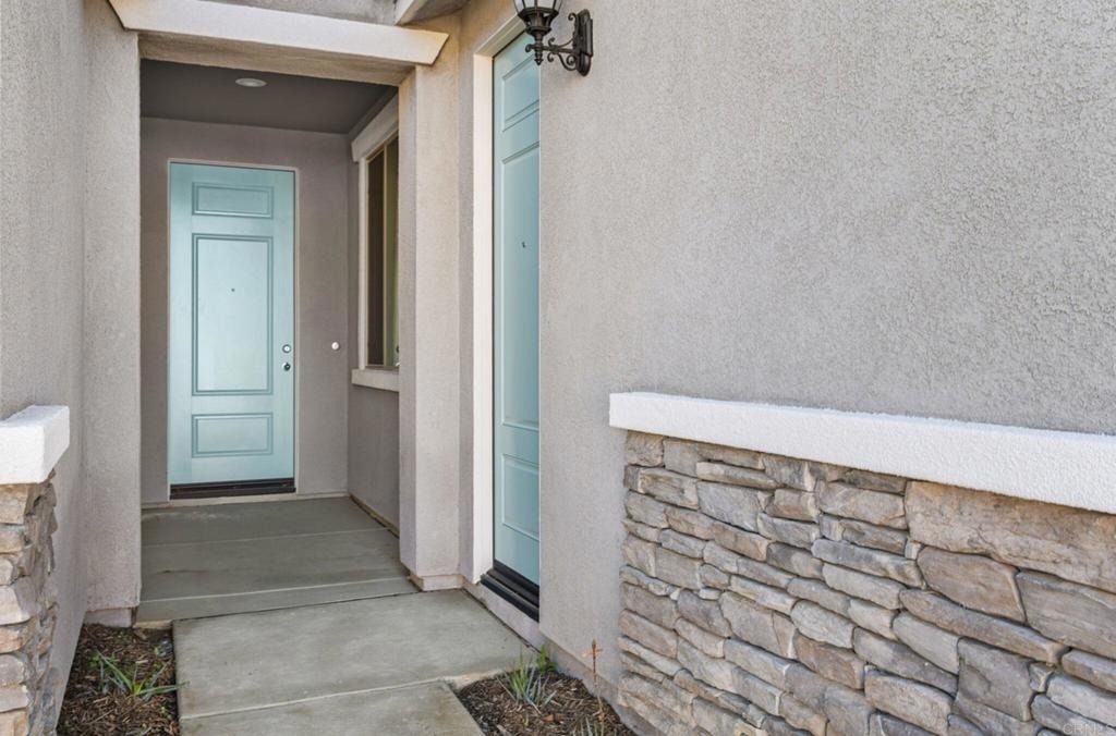 32907 Cambury Pl - Photo 3