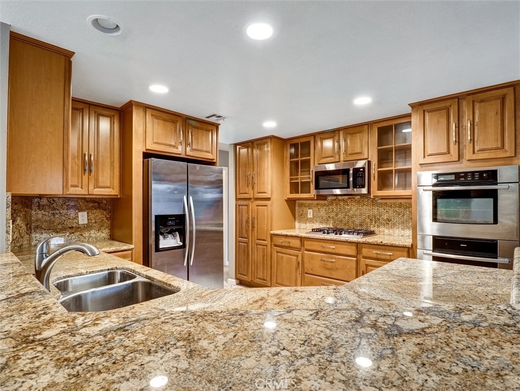 76871 Castle Court - Photo 3