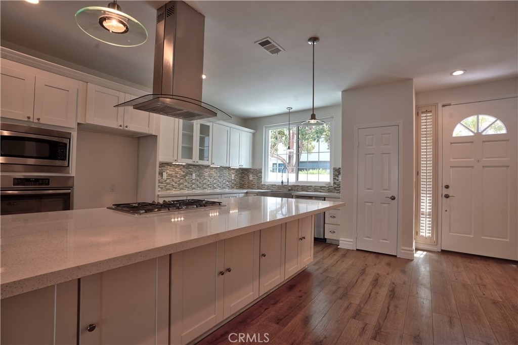 7401 Seabluff Drive - Photo 3