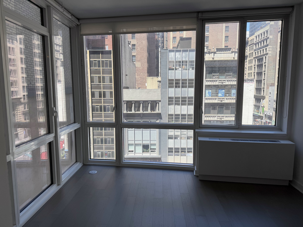 5th Avenue - Photo 1