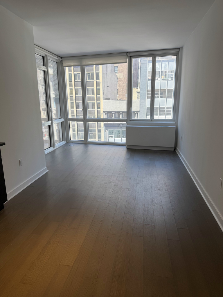 5th Avenue - Photo 4