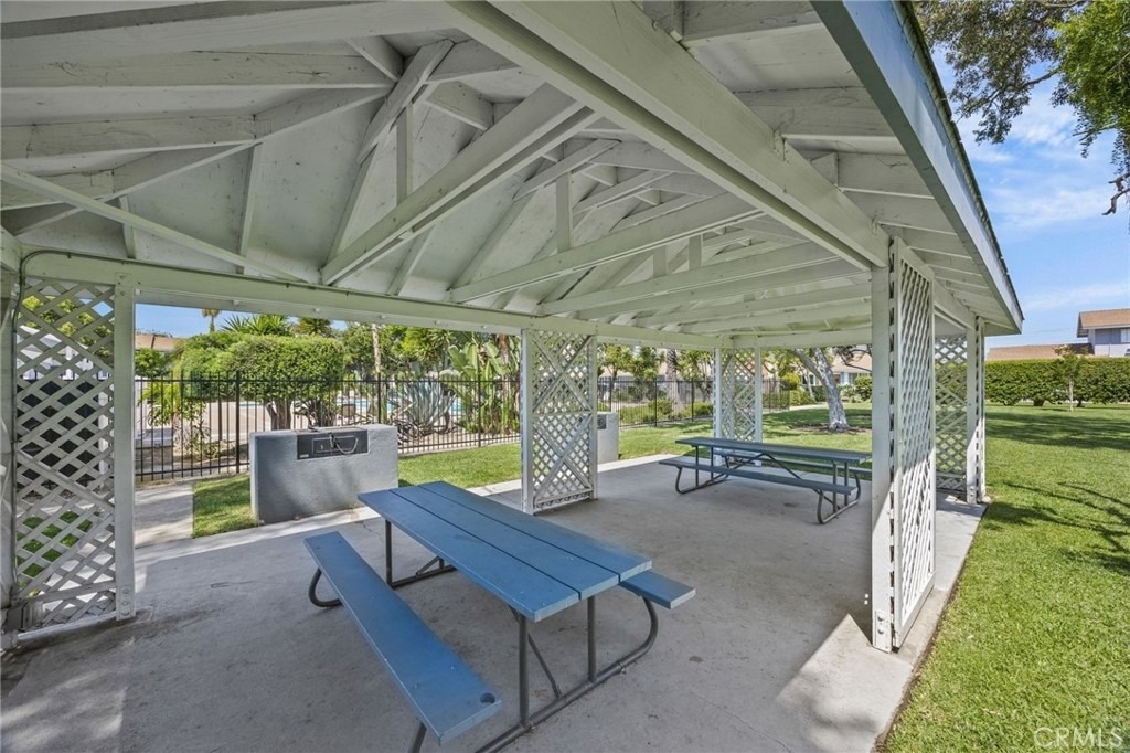 10172 Ascot - Photo 25