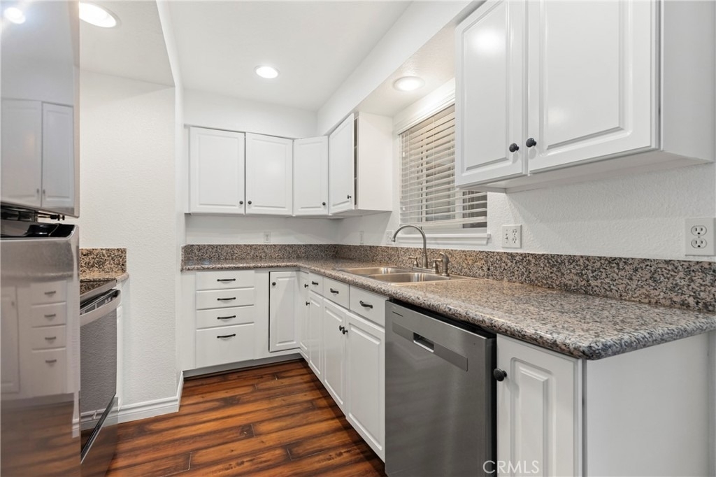10172 Ascot - Photo 5