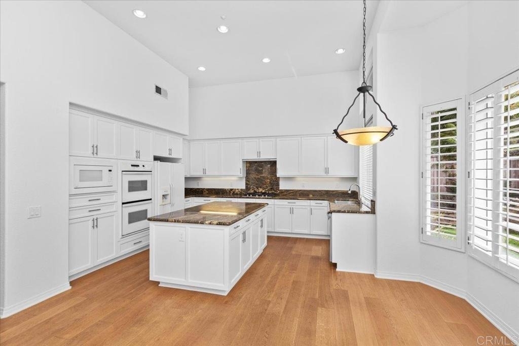 219 Pacific View Lane - Photo 17