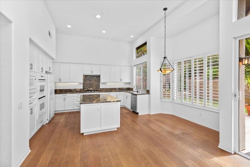 219 Pacific View Lane - Photo 16