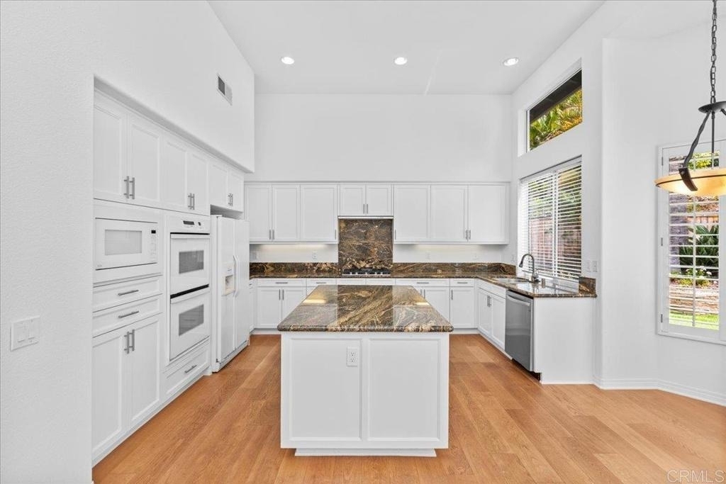 219 Pacific View Lane - Photo 18