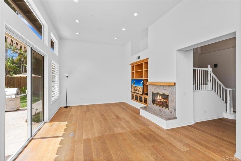 219 Pacific View Lane - Photo 13