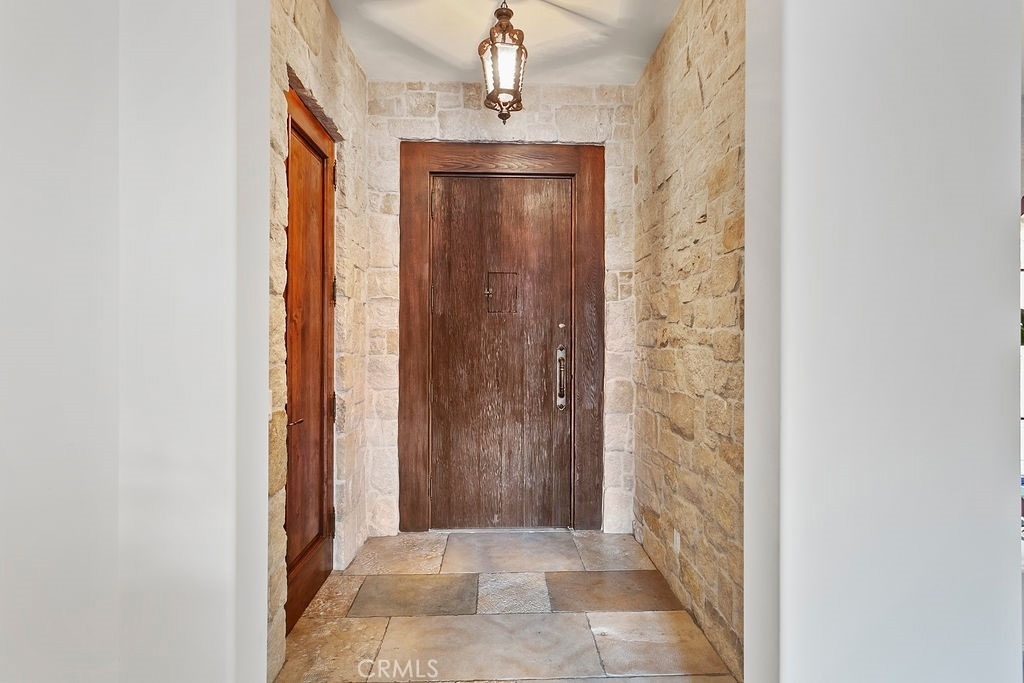 136 Emerald Bay - Photo 7