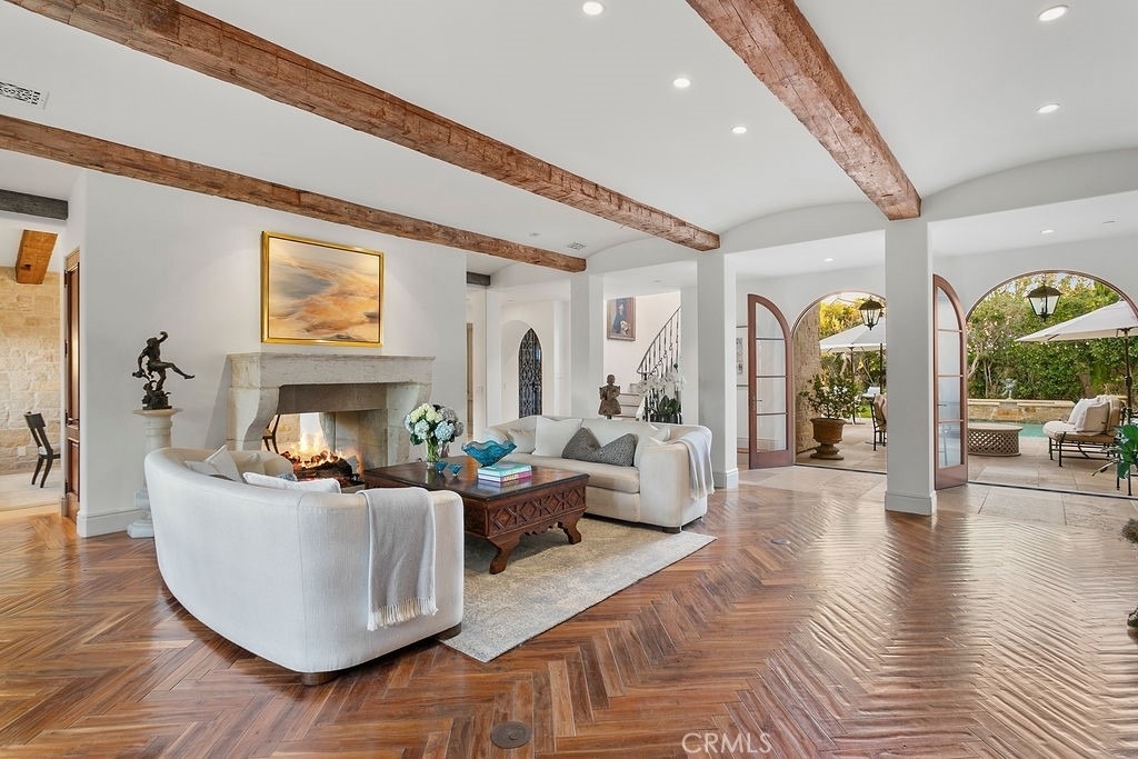 136 Emerald Bay - Photo 0