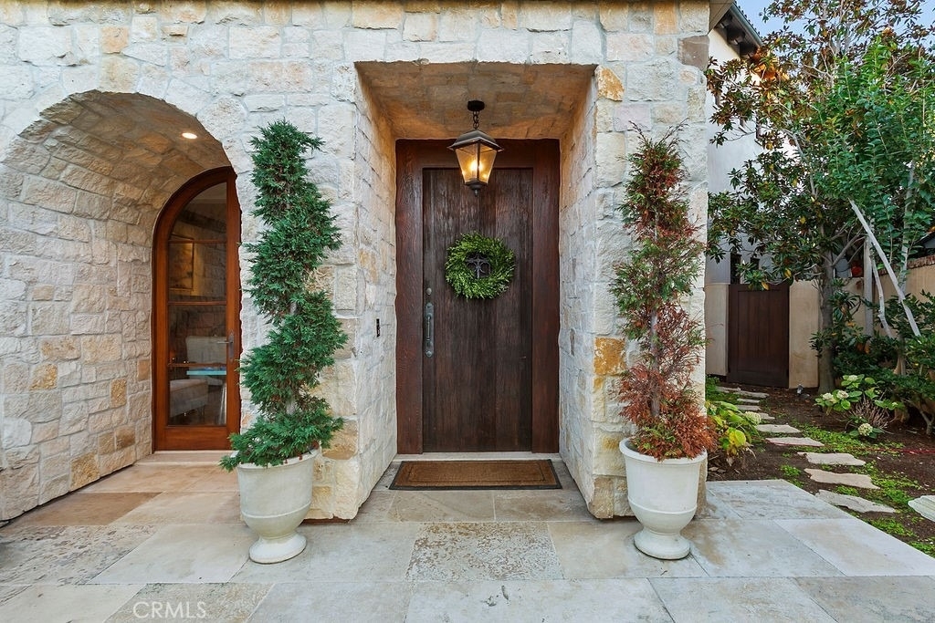 136 Emerald Bay - Photo 4
