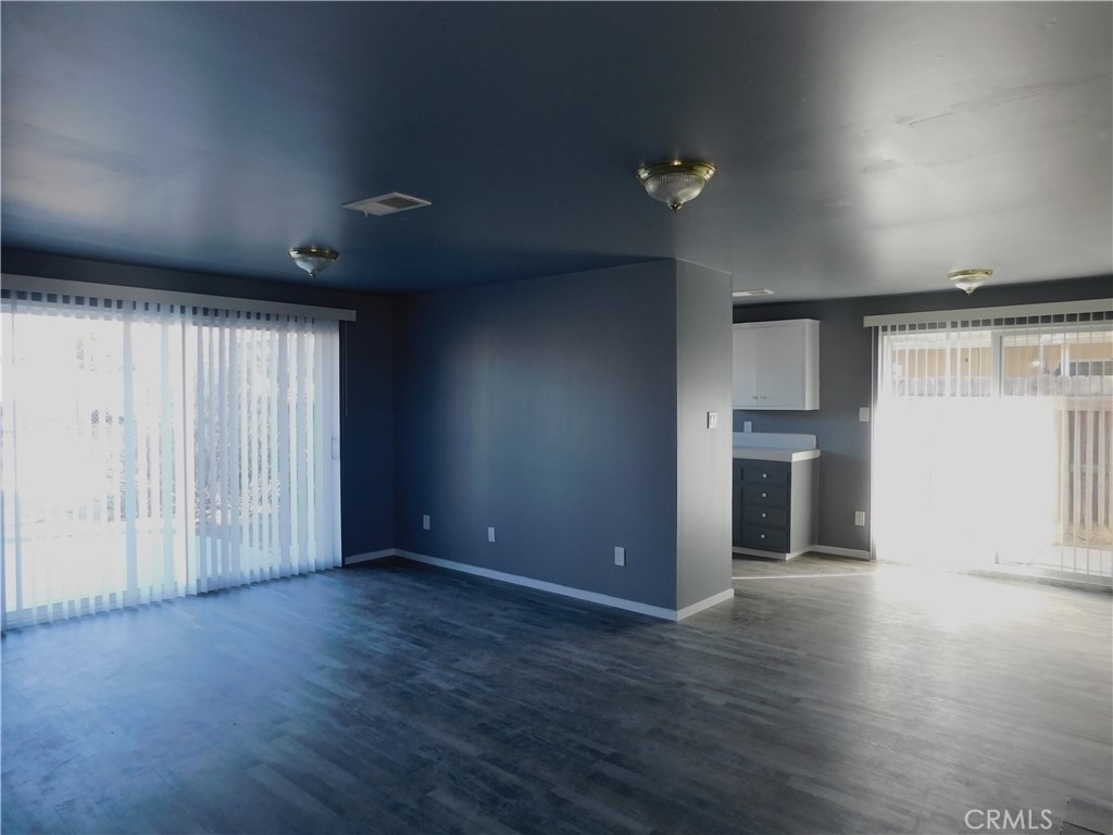21306 Bancroft Court - Photo 5