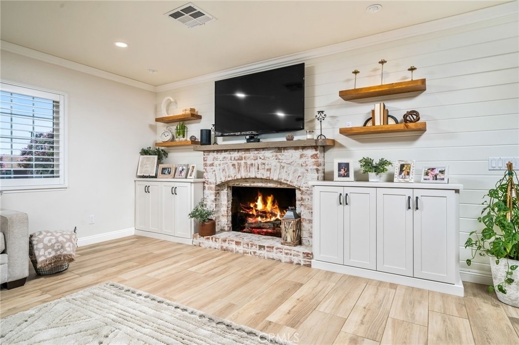 1025 Kent Drive - Photo 7