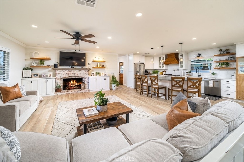 1025 Kent Drive - Photo 6