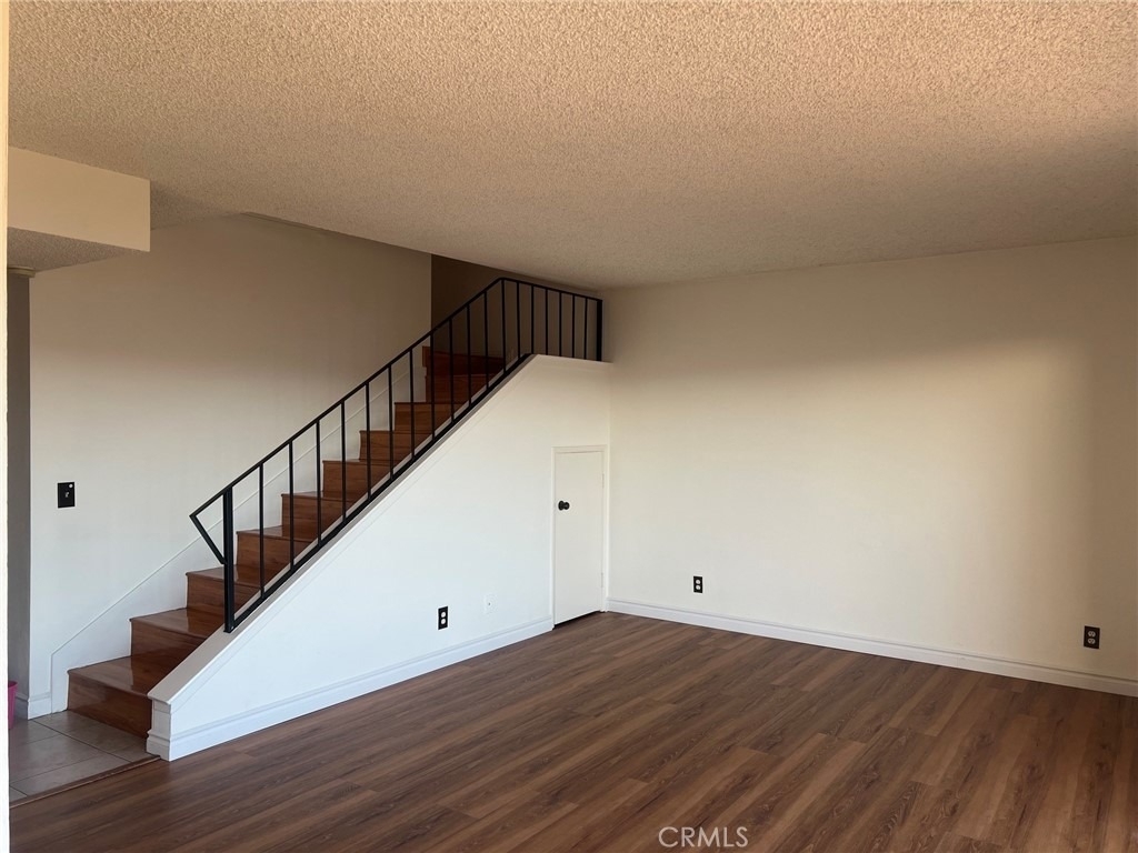 238 Hillcrest Drive - Photo 4