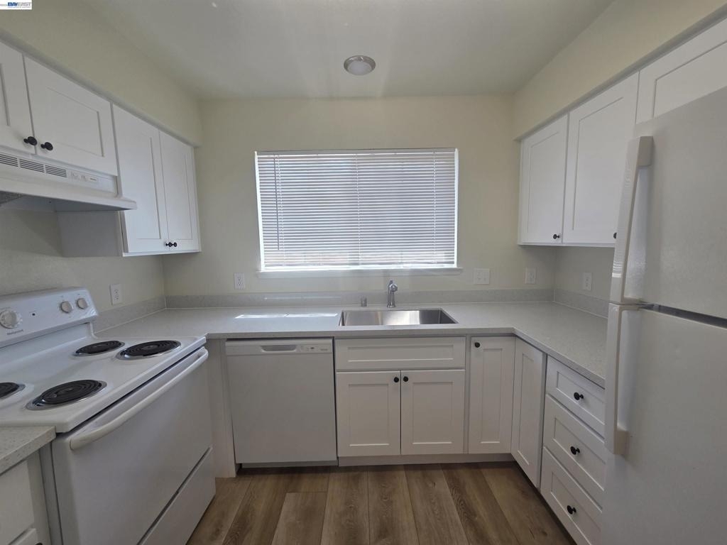 2255 Chestnut St - Photo 28
