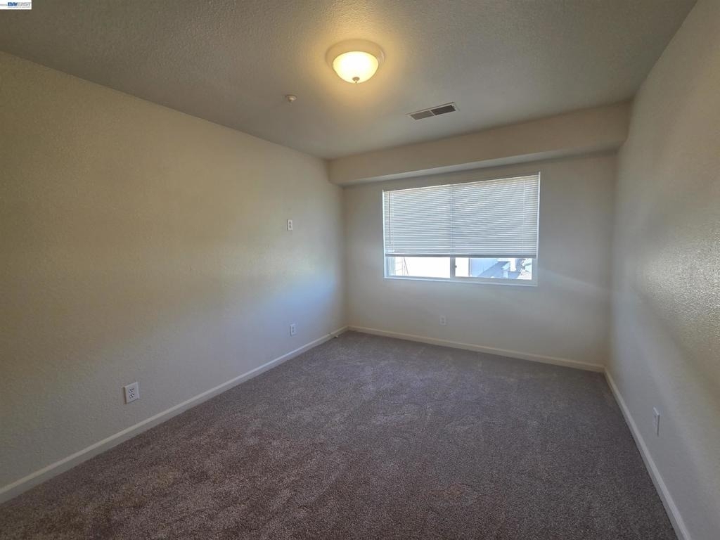 2255 Chestnut St - Photo 36