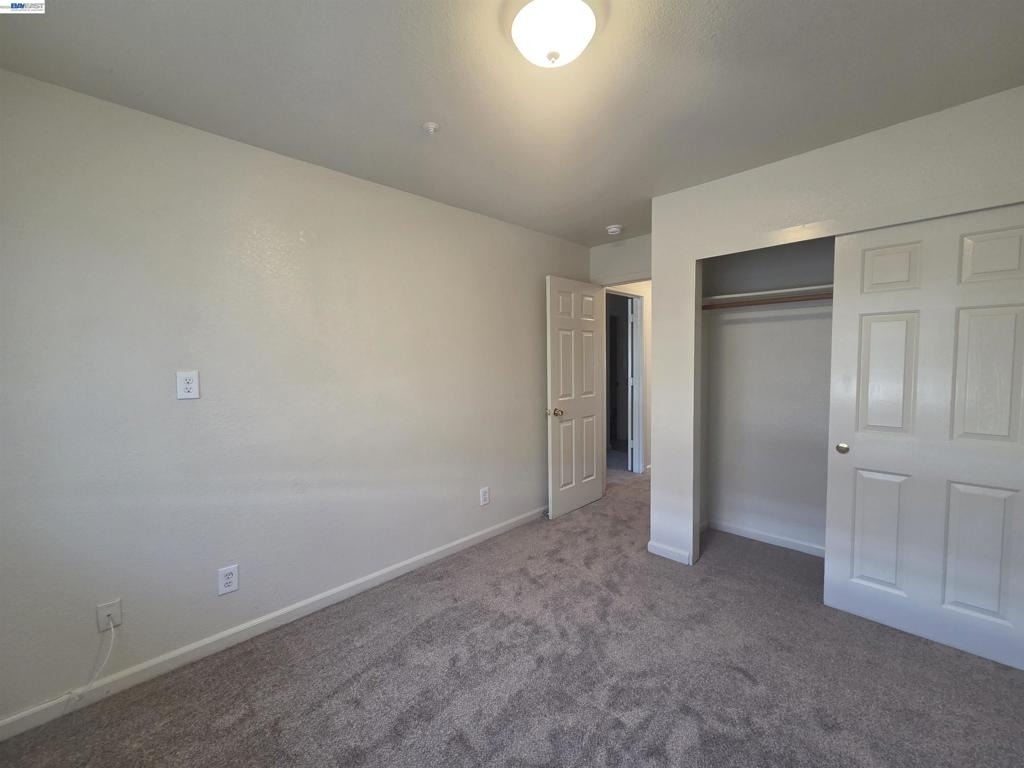 2255 Chestnut St - Photo 33