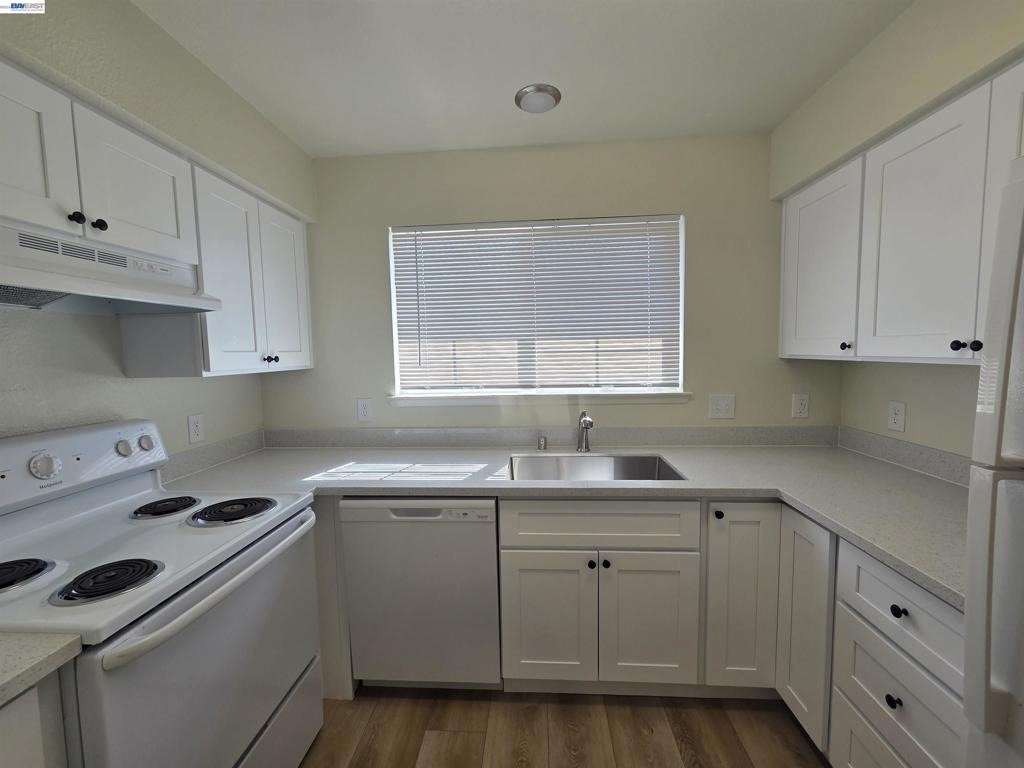 2255 Chestnut St - Photo 8