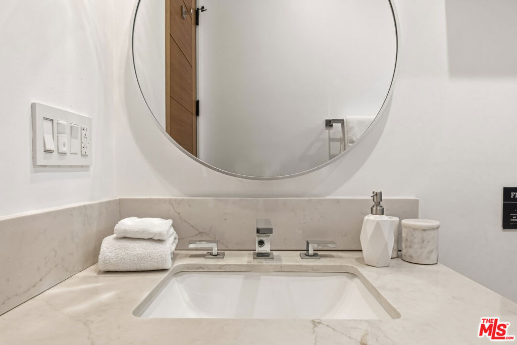 22747 Erwin - Photo 34