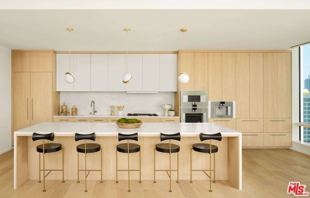 1000 W 8th Street - Photo 8