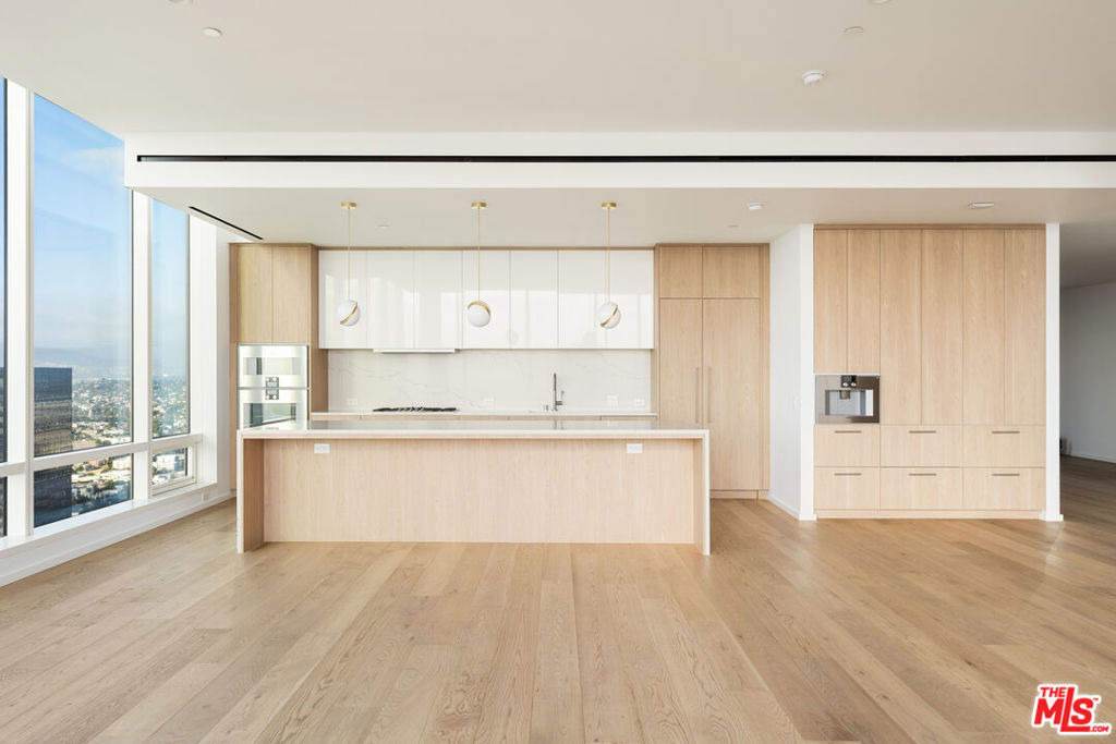 1000 W 8th Street - Photo 11