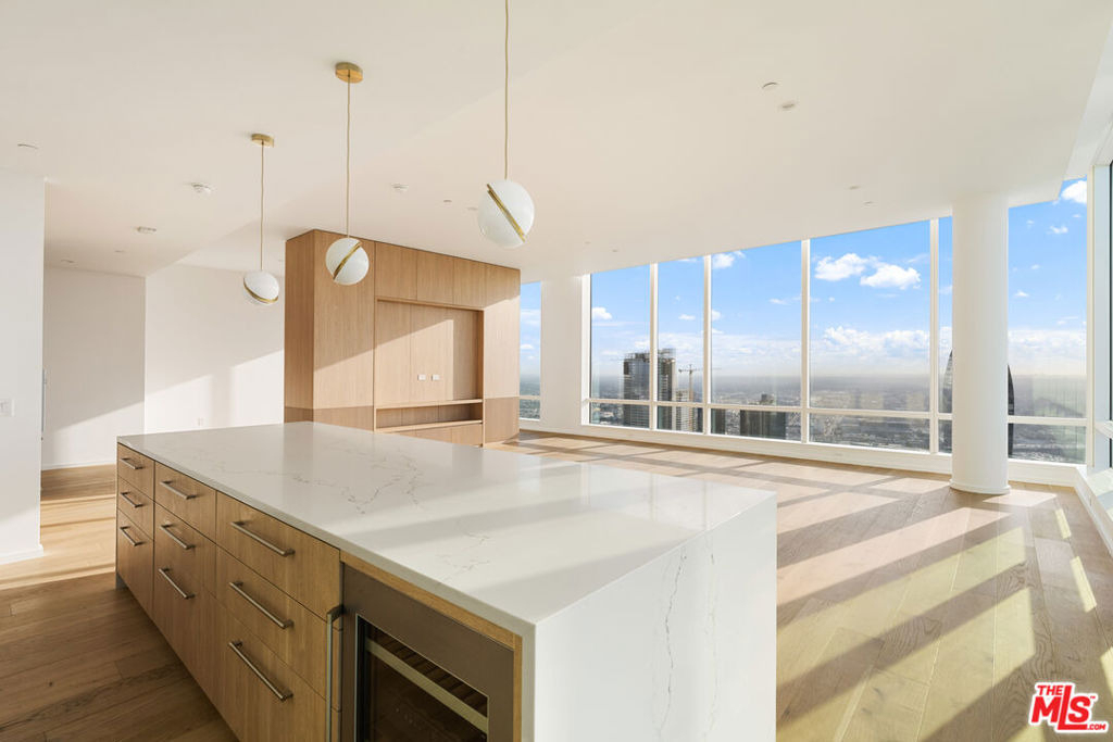 1000 W 8th Street - Photo 12