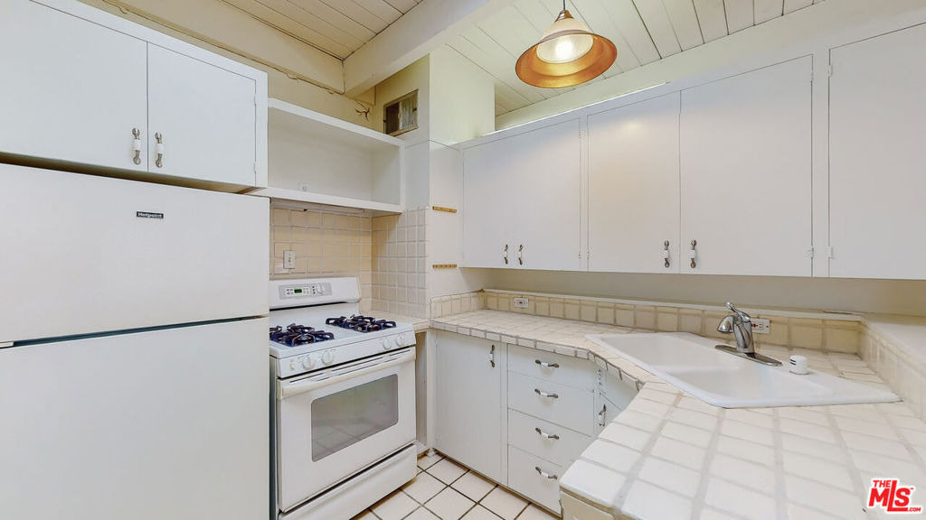 1123 10th Street - Photo 7