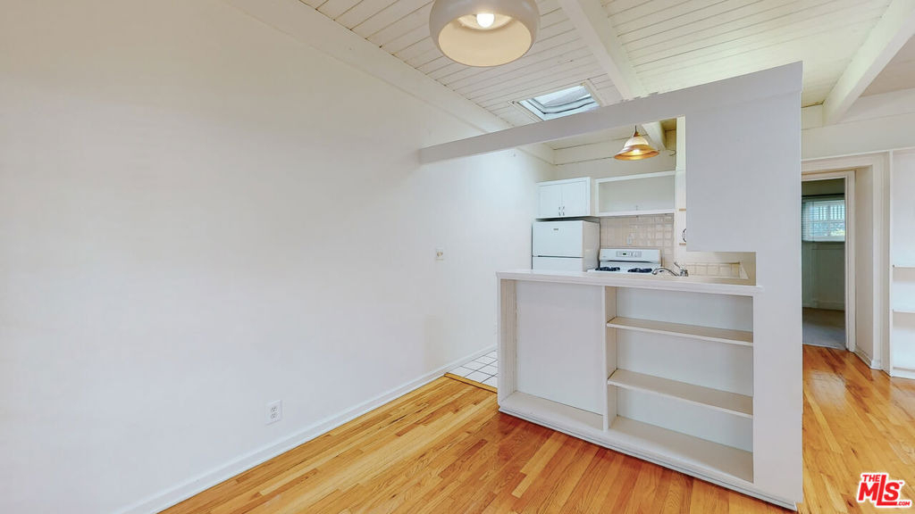 1123 10th Street - Photo 6
