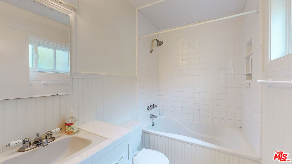 1123 10th Street - Photo 18