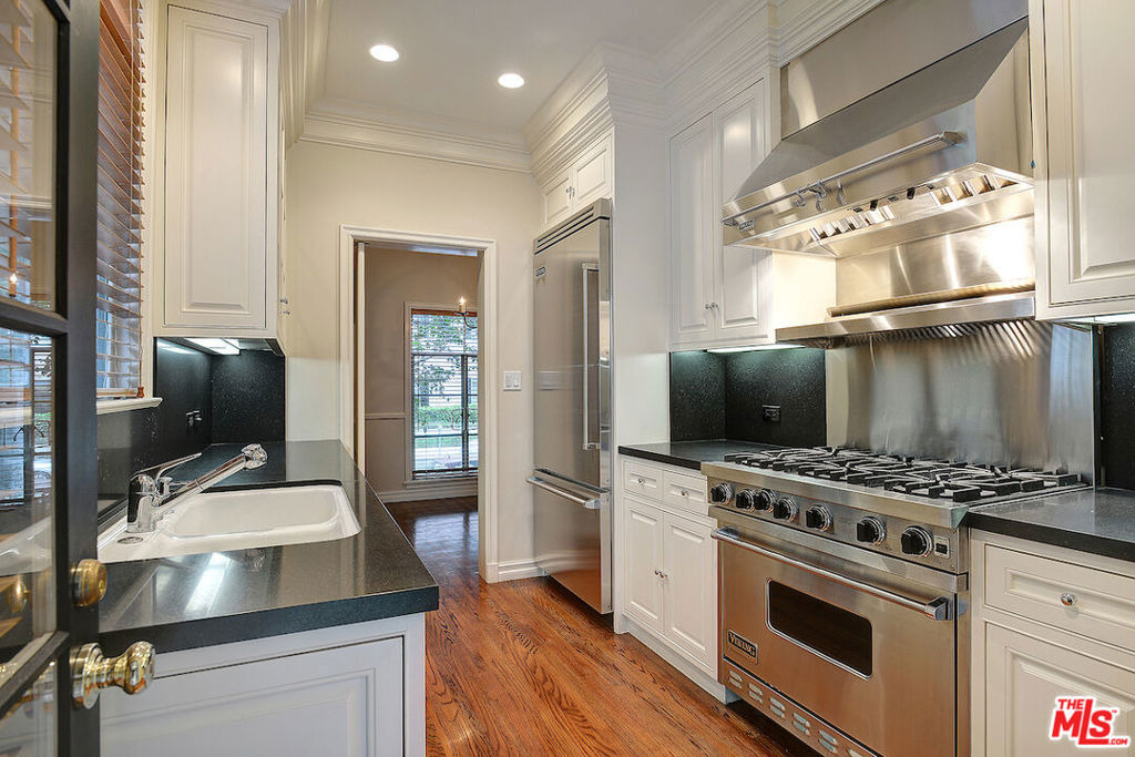 149 S Rodeo Drive - Photo 10