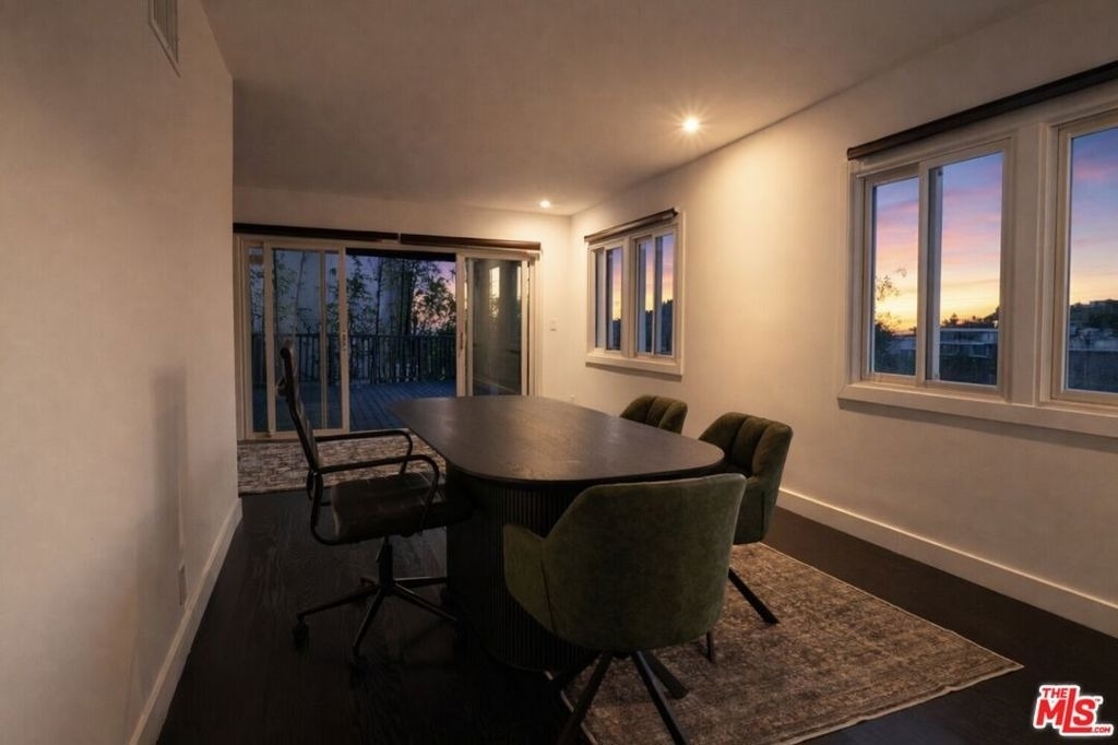 8810 Hollywood Boulevard - Photo 3