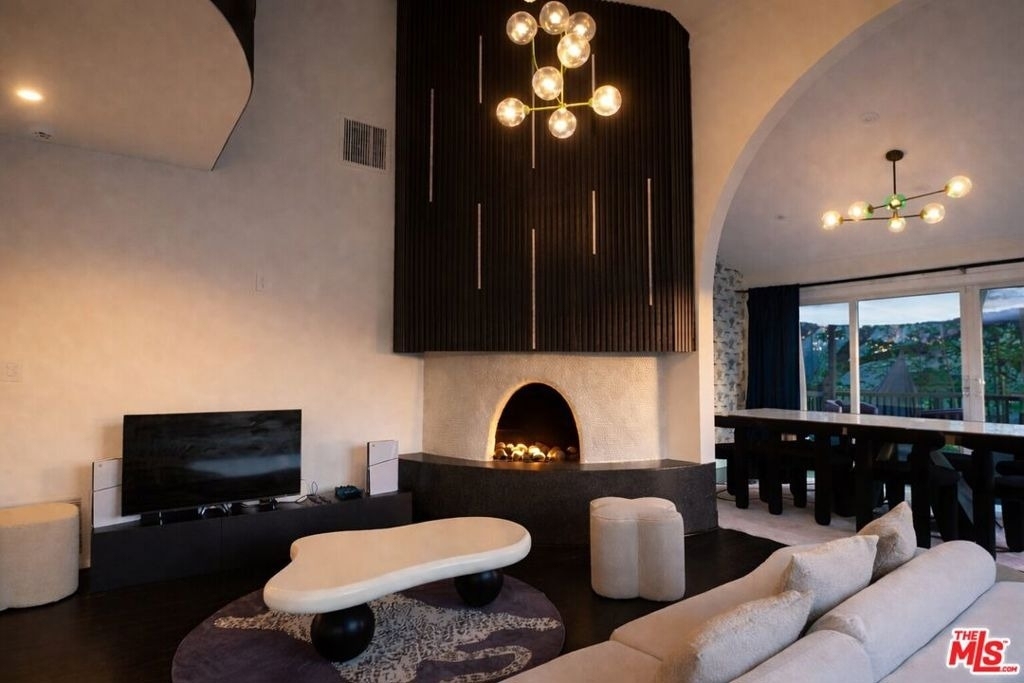 8810 Hollywood Boulevard - Photo 20