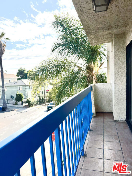 1052 S Mariposa Avenue - Photo 0