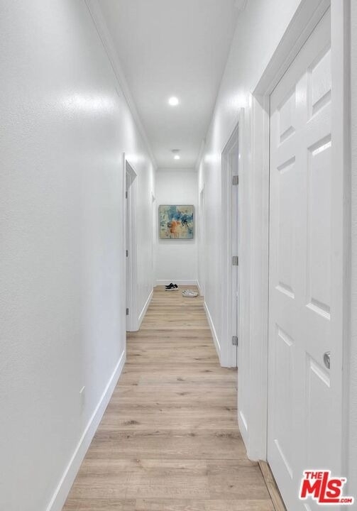 2927 S Catalina Street - Photo 2
