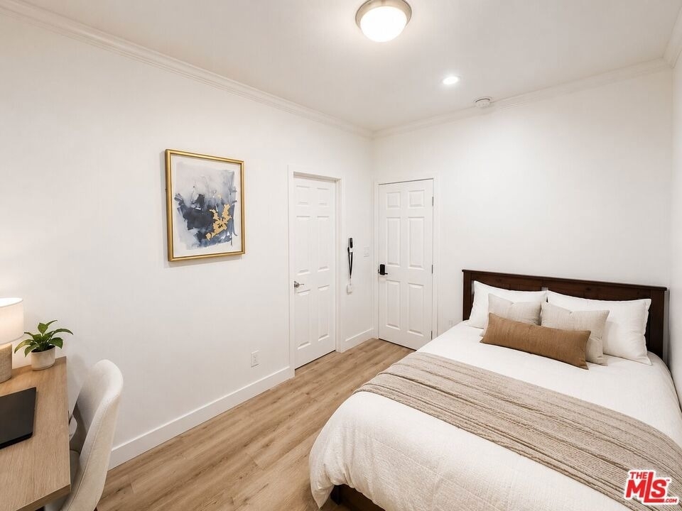 2927 S Catalina Street - Photo 8