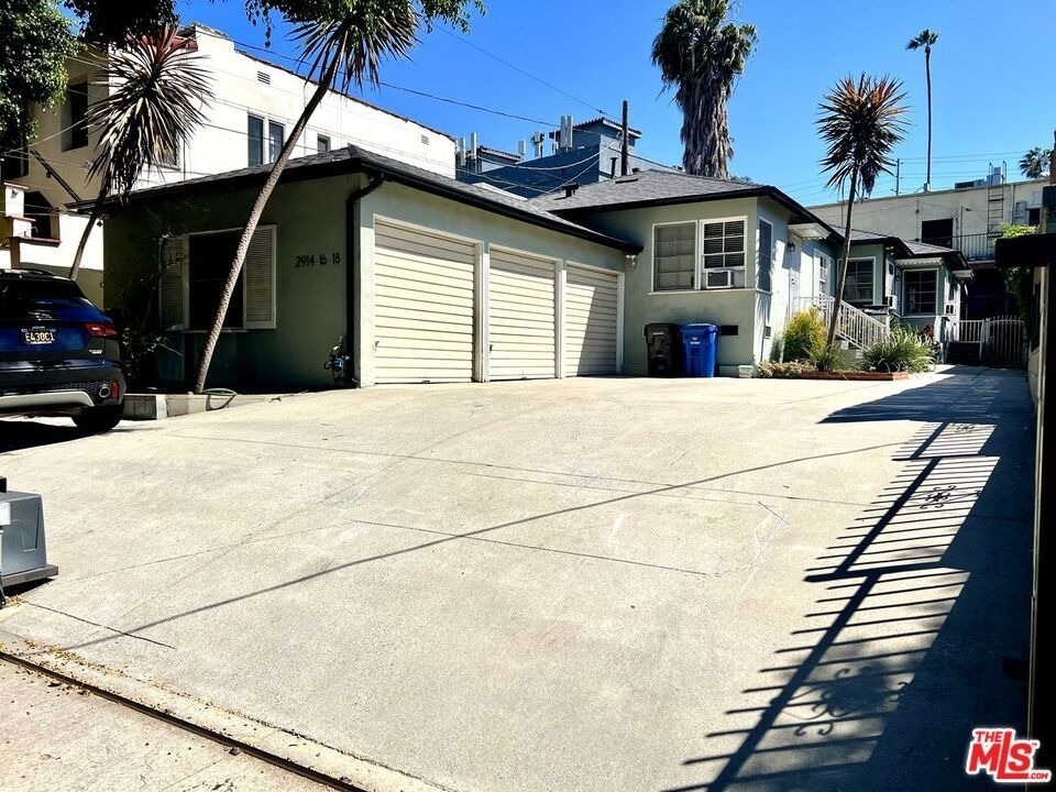 2916 Reservoir - Photo 4