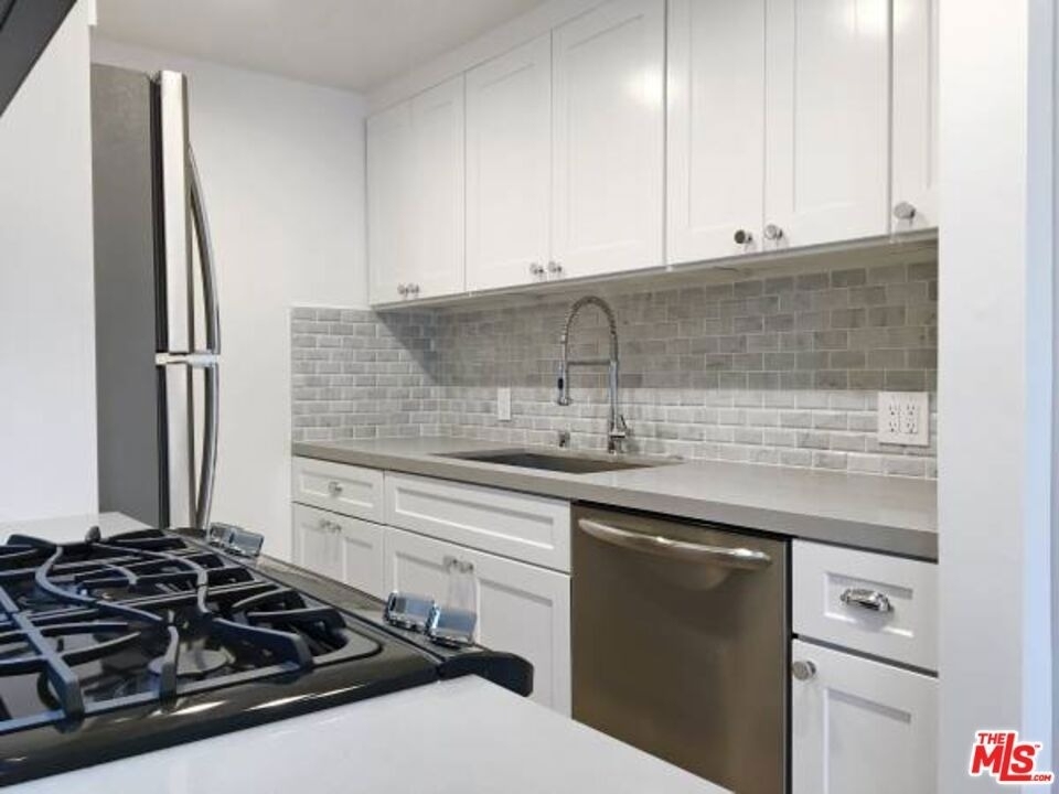 301 S Swall Drive - Photo 0
