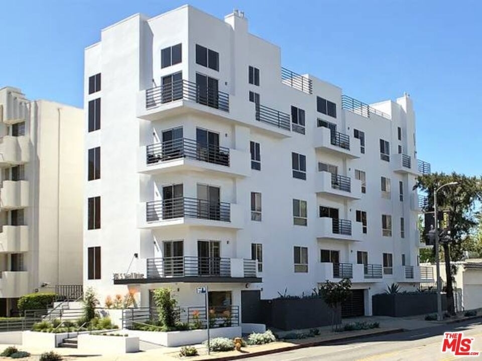 301 S Swall Drive - Photo 10