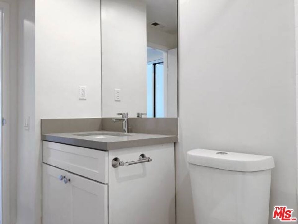 301 S Swall Drive - Photo 8