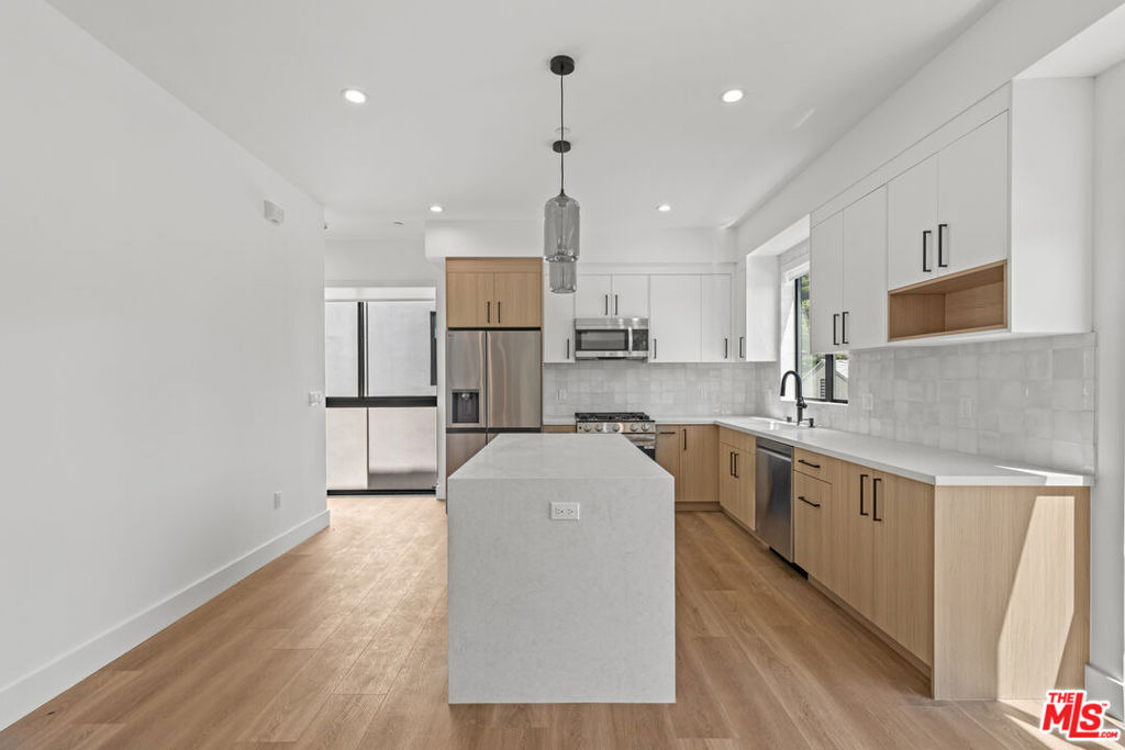 5839 Kester Avenue - Photo 1