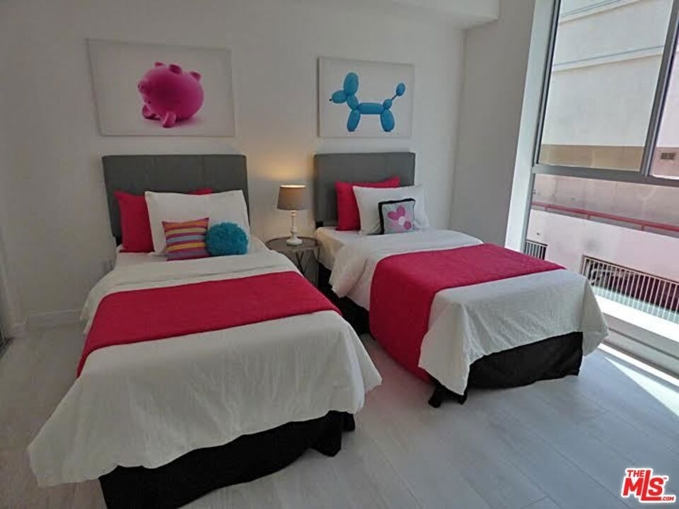1526 Armacost Avenue - Photo 9