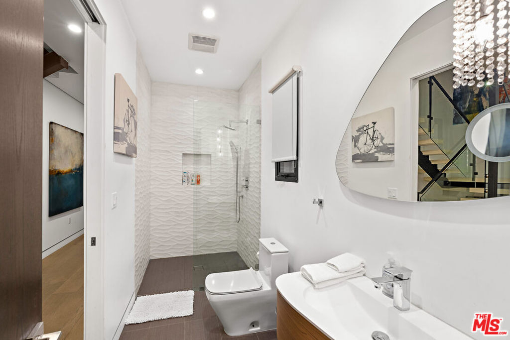 610 N Stanley Avenue - Photo 30