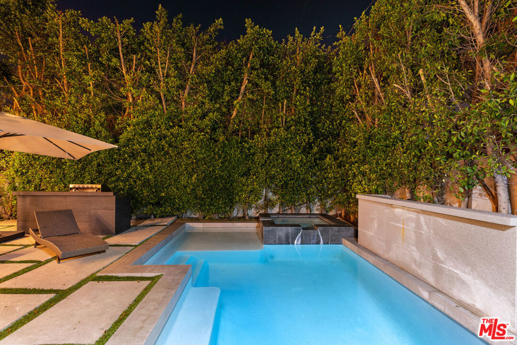 610 N Stanley Avenue - Photo 4