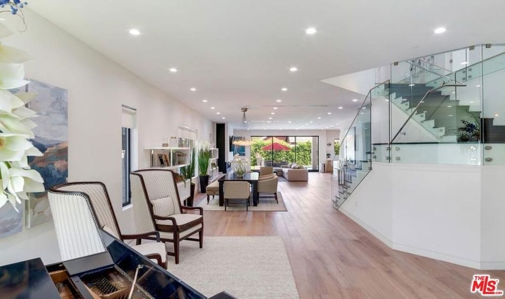 736 N Curson Avenue - Photo 7