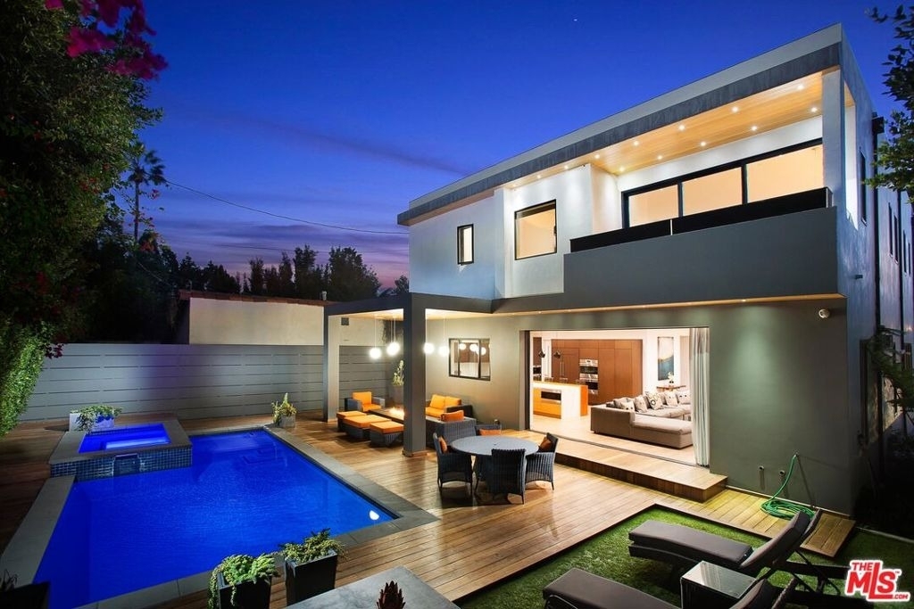 736 N Curson Avenue - Photo 2