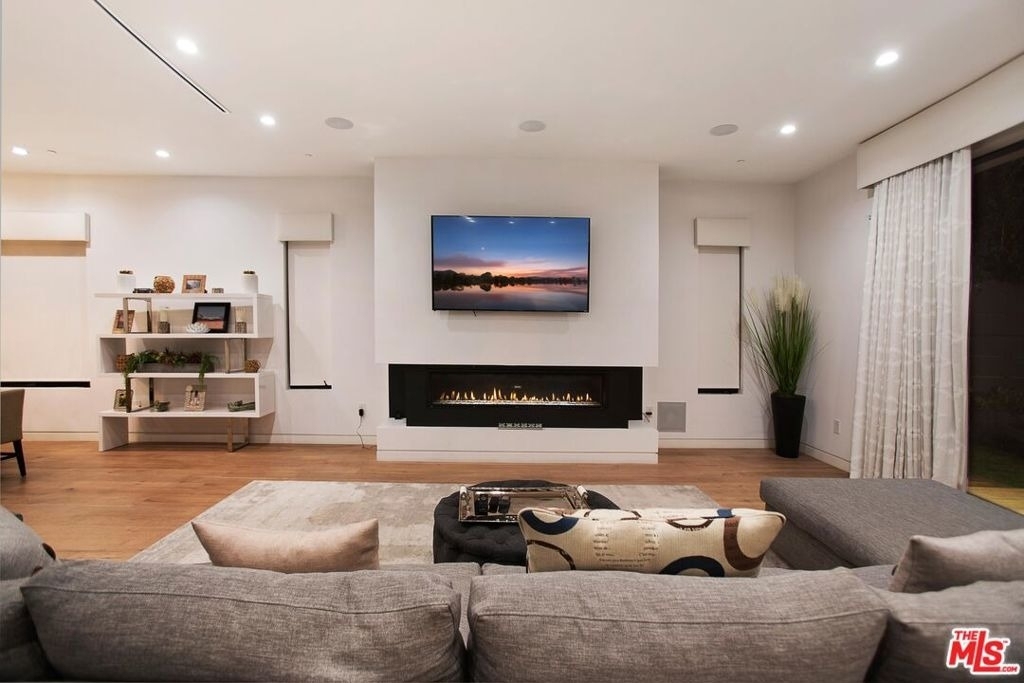 736 N Curson Avenue - Photo 14
