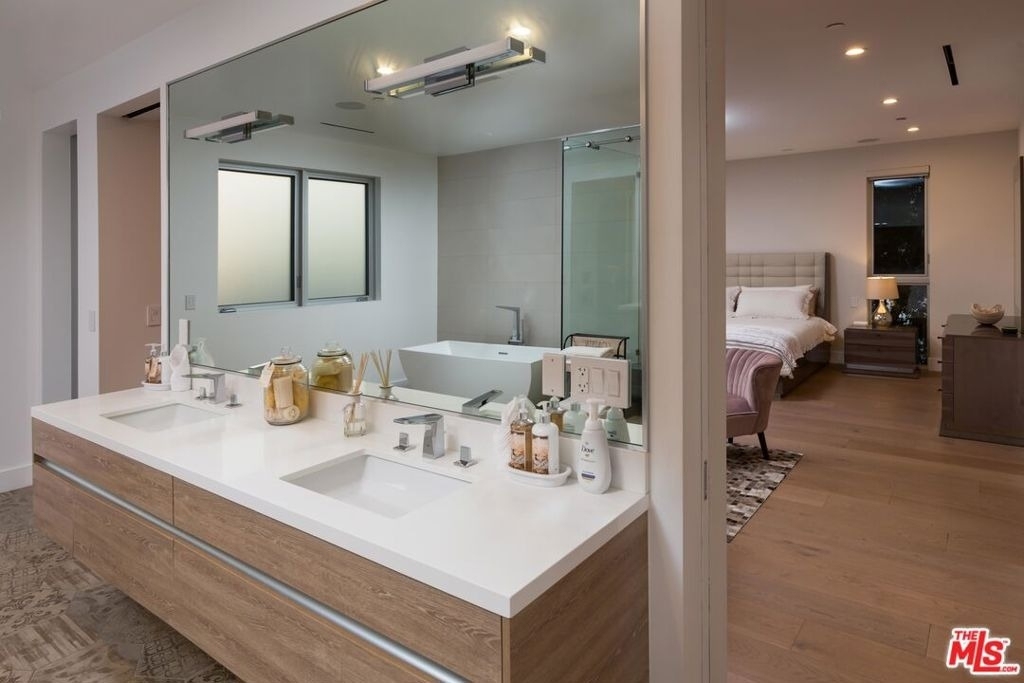721 N Spaulding Avenue - Photo 20