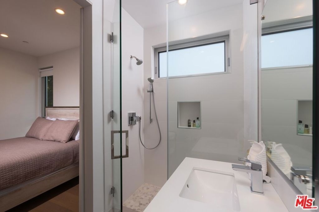 721 N Spaulding Avenue - Photo 26